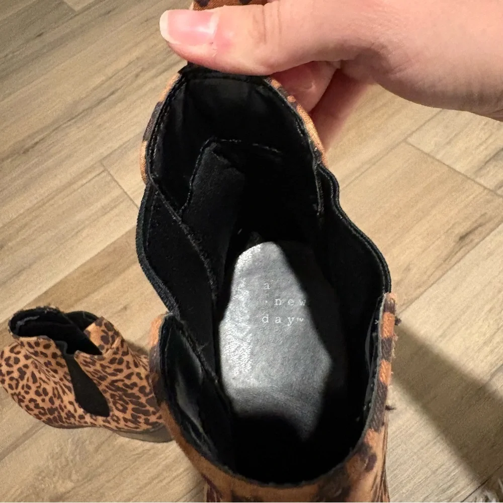 A new‎ day Ellie Leopard Print Chelsea Boots black Brown size 9